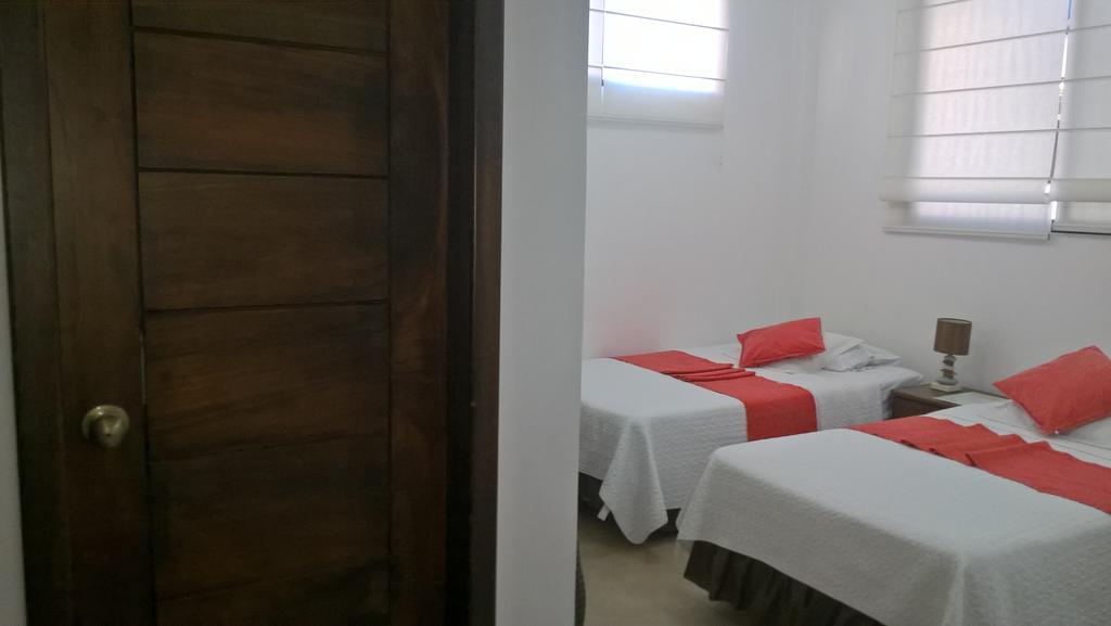 Hostal Costa Del Pacifico Пуэрто-Айора Экстерьер фото