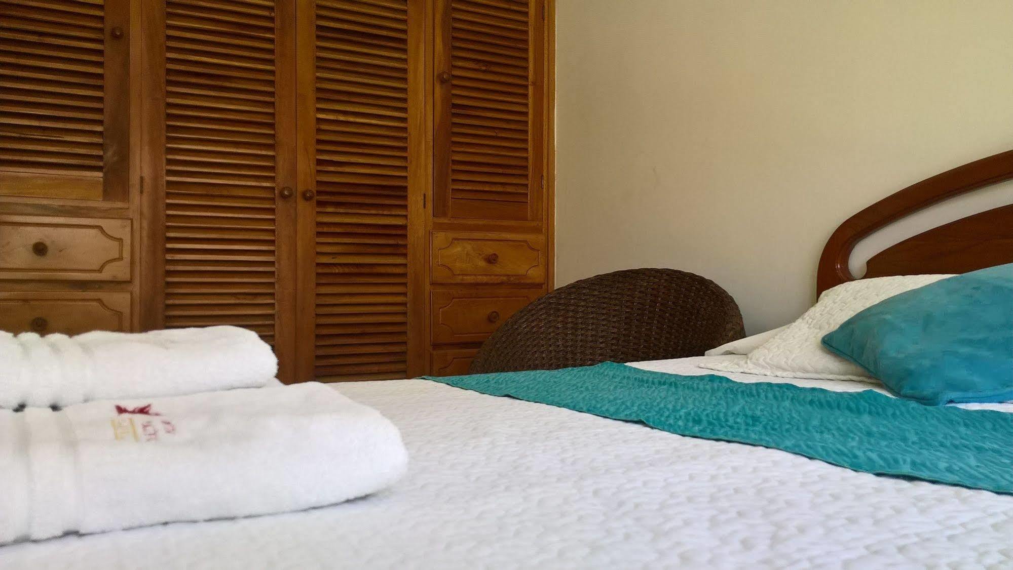 Hostal Costa Del Pacifico Пуэрто-Айора Экстерьер фото